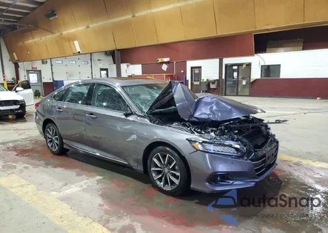2022 Honda Accord Exl z USA, uszkodzony, nr VIN 1HGCV1F58NA004582